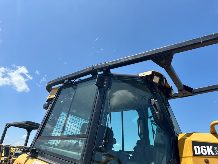 2017-caterpillar-d6k2-lgp-image-46