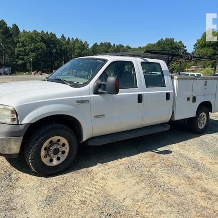 2006 FORD F350 SD