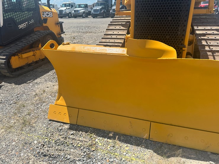 caterpillar-d4h-image-34