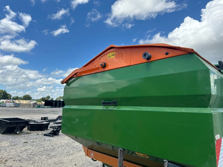 #60-•-2022-amazone-za-ts-4200-profispro-hydro-spreader-za00024396-inv#:-26401-image-24