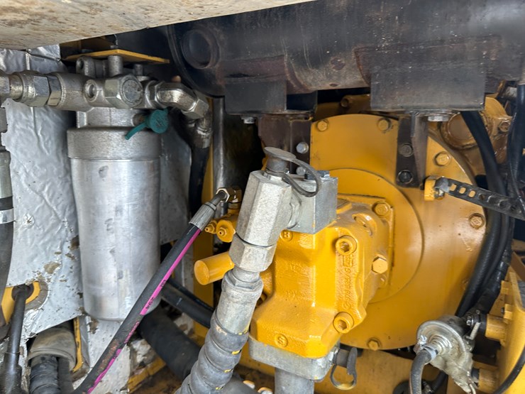2015-caterpillar-306e-image-43