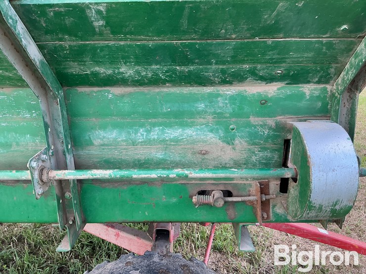 farmhand-forage-wagon-image-13