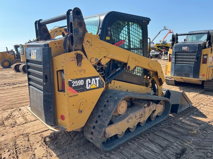2016-caterpillar-259d-image-3