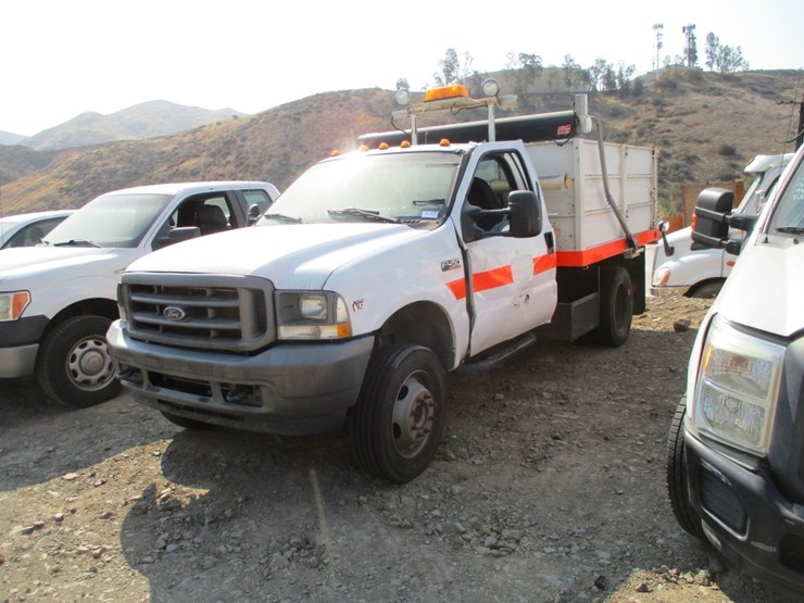 2004-ford-f450-sd-image-1