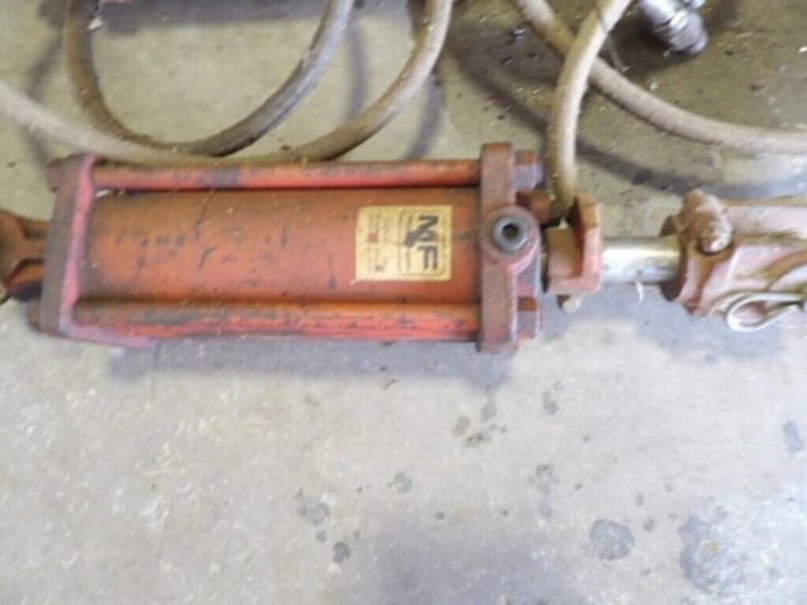 massey-ferguson-15-image-2