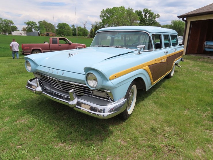 1957-ford-country-squire-4dr-wagon-image-3