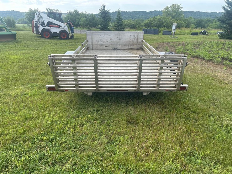 2019-bear-track-trailer-image-4