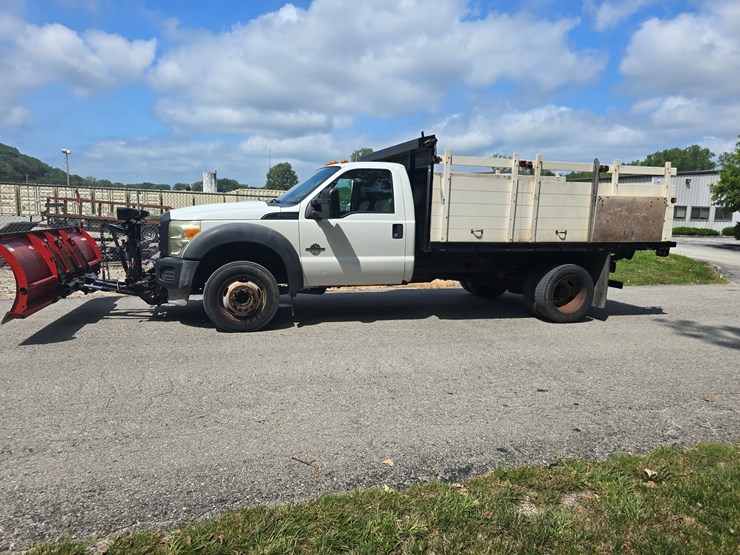 2011-ford-f550-image-8