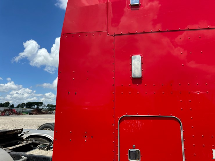 2003-peterbilt-379-image-49