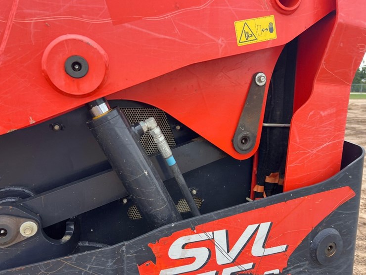 2019-kubota-svl65-2-image-14