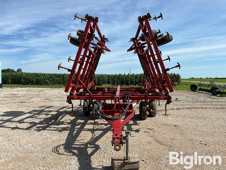 case-ih-4300-image-2