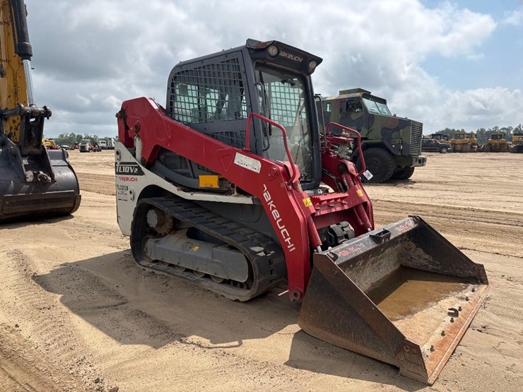 2023-takeuchi-tl10v2-image-4