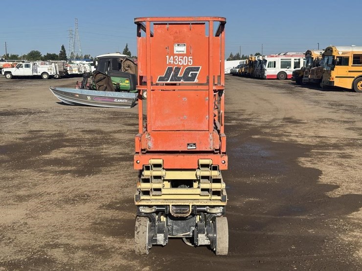2015-jlg-1930es-image-5