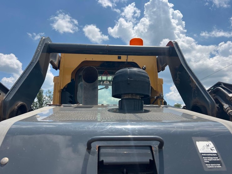 2018-deere-333g-image-14