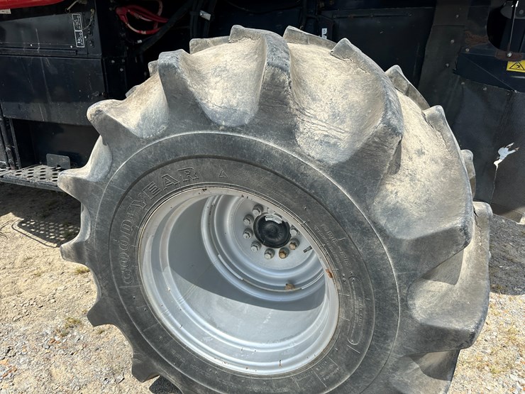 2012-case-ih-7230-image-6