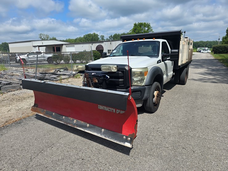 2011-ford-f550-image-1