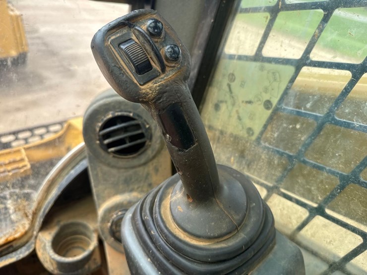 2018-caterpillar-289d-image-32