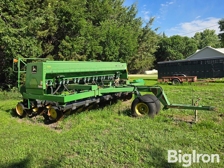 john-deere-750-image-3