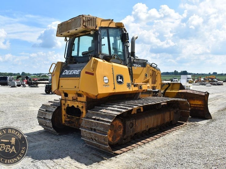 2019-deere-750k-lgp-image-19