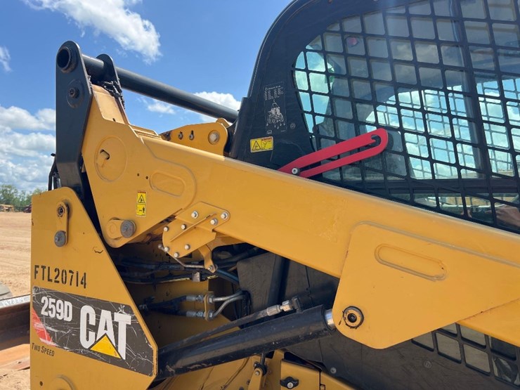 2019-caterpillar-259d-image-24