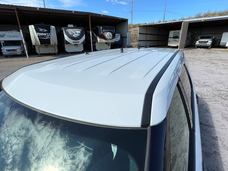 2018-ford-explorer-image-105