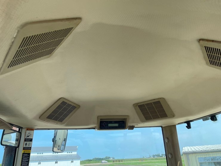 john-deere-8400-image-40