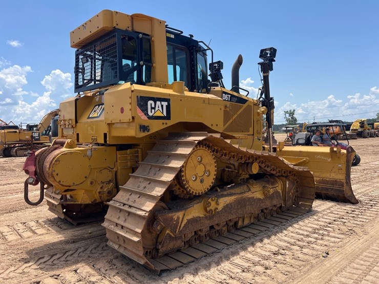 2015-caterpillar-d6t-lgp-image-3