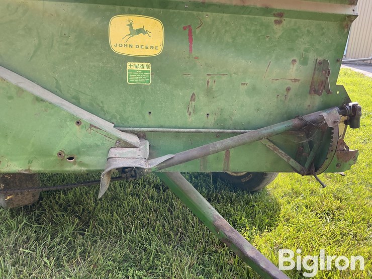 john-deere-harvest-forage-wagon-image-11