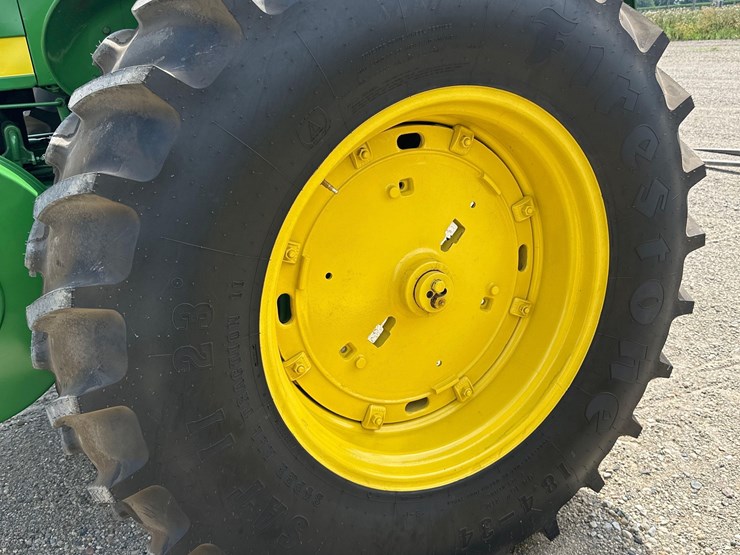 john-deere-820-image-7