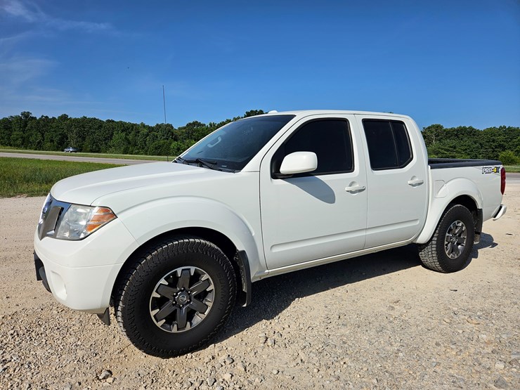 2016-nissan-frontier-image-3