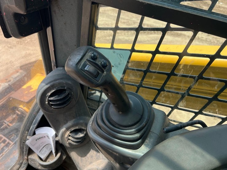 2014-caterpillar-272d-xhp-image-20