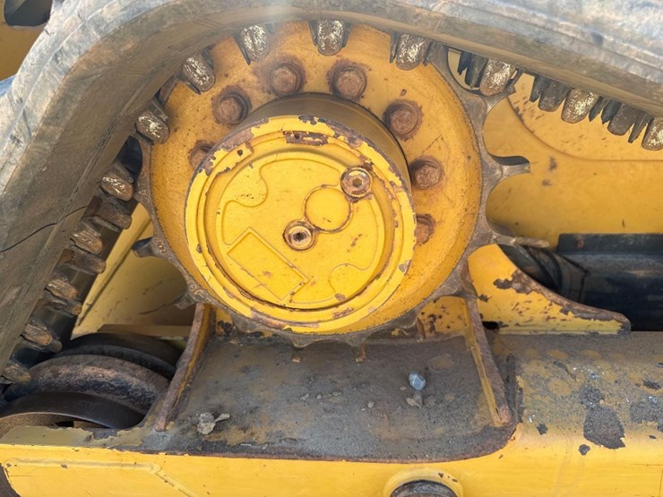 2017-caterpillar-299d2-xhp-image-12
