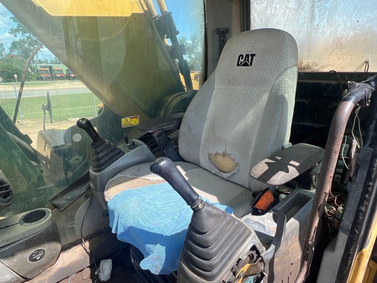 2008-caterpillar-345cl-image-35