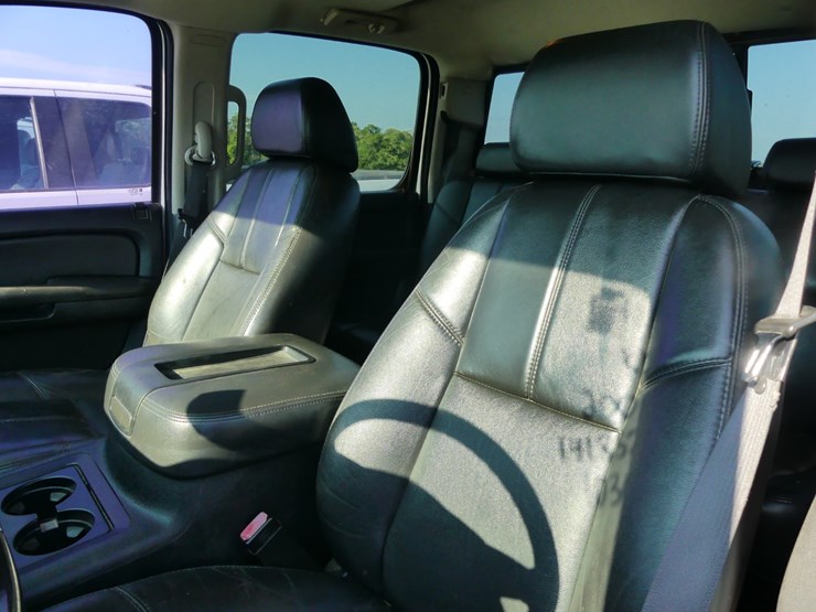 2007-chevrolet-3500-image-13