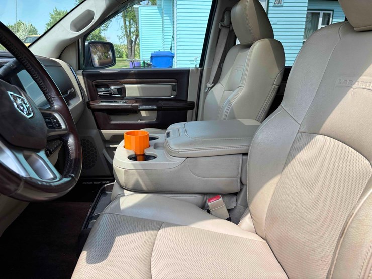 2013-dodge-ram-1500-image-11
