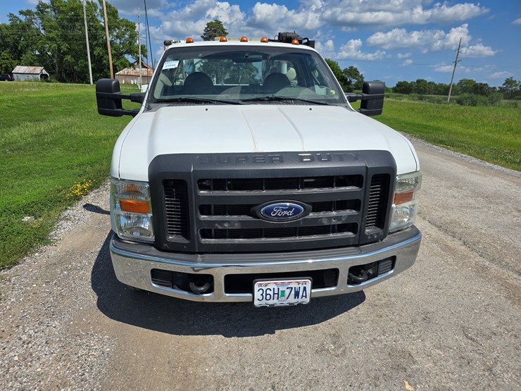 2008-ford-f350-image-52
