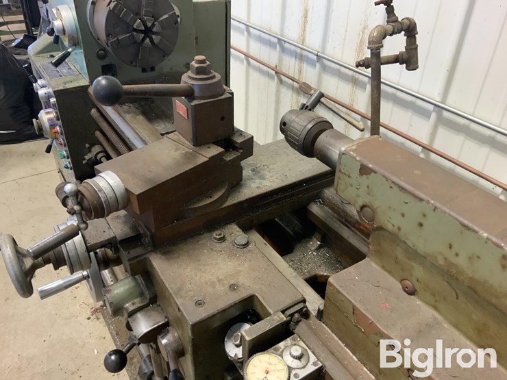 goodway-gw-1640-metal-lathe-image-16