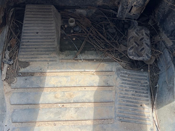 caterpillar-249d-image-33