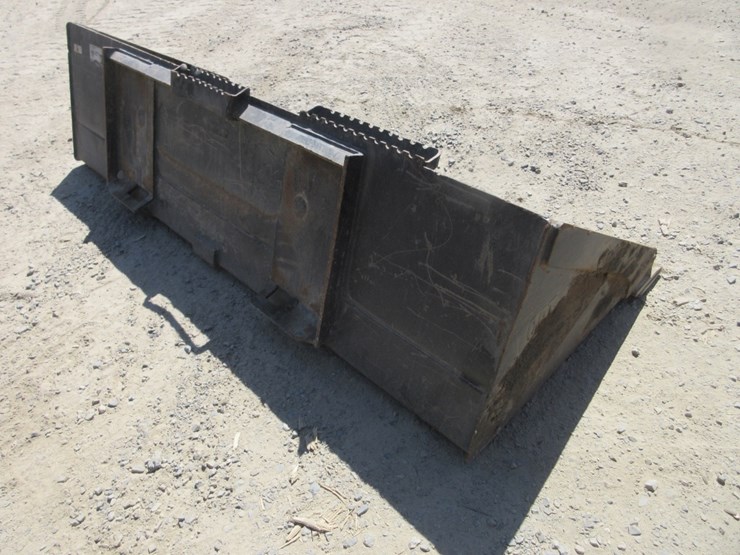 lot-of-cat-80"-skid-steer-gp-bucket-image-3