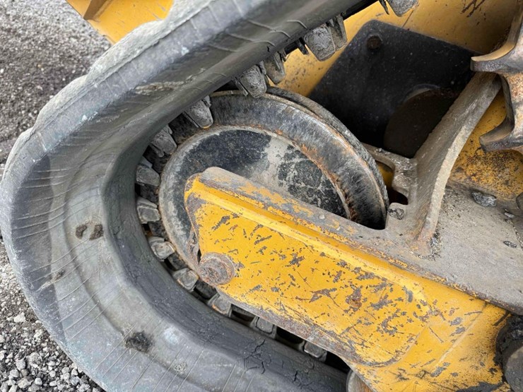 2015-caterpillar-279d-image-28