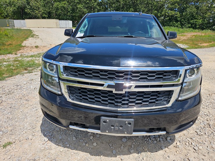2018-chevrolet-tahoe-image-23