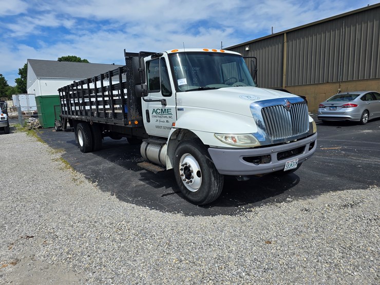 2012-international-durastar-4300-image-45