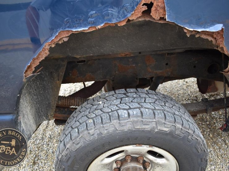 2005-dodge-2500-image-23