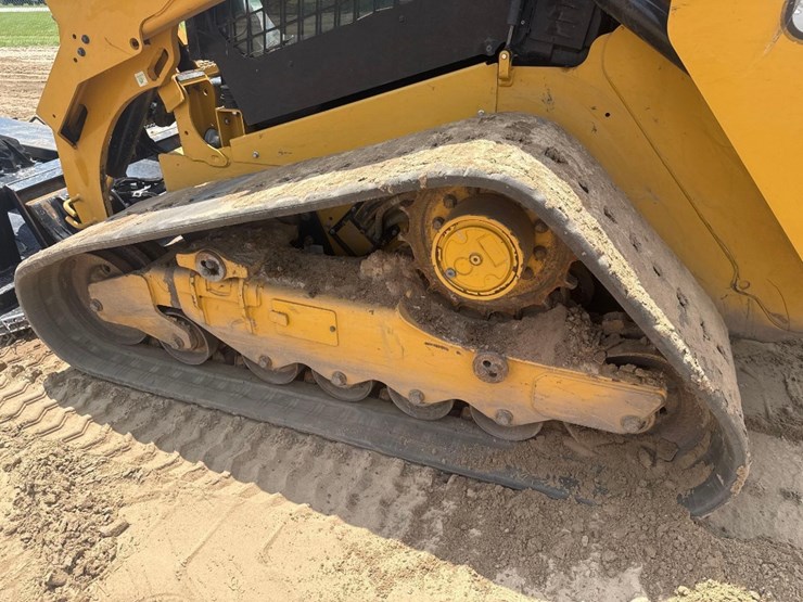 2021-caterpillar-289d3-image-10