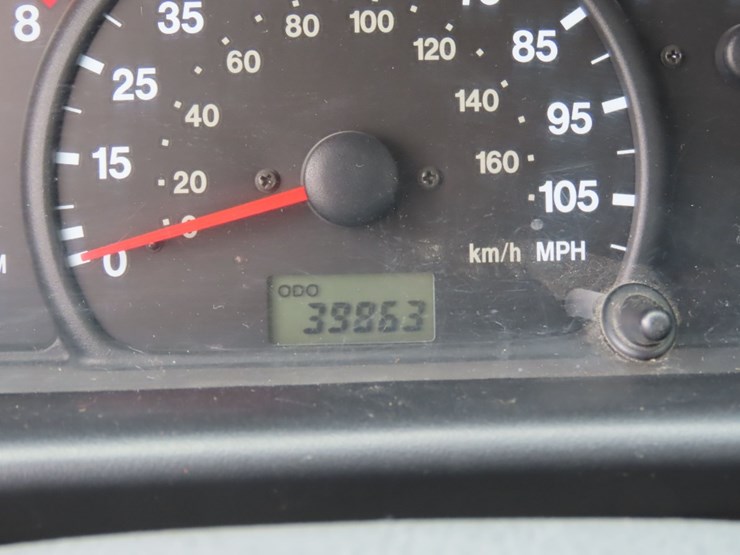 2000-chevrolet-tracker-image-11