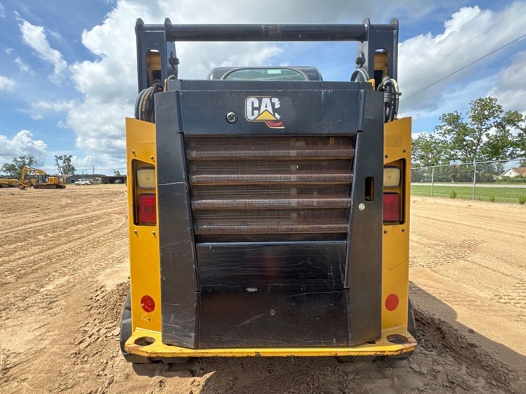 2020-caterpillar-259d3-image-7