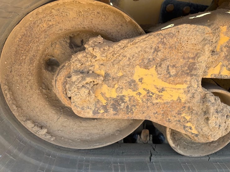 2015-caterpillar-289d-image-12
