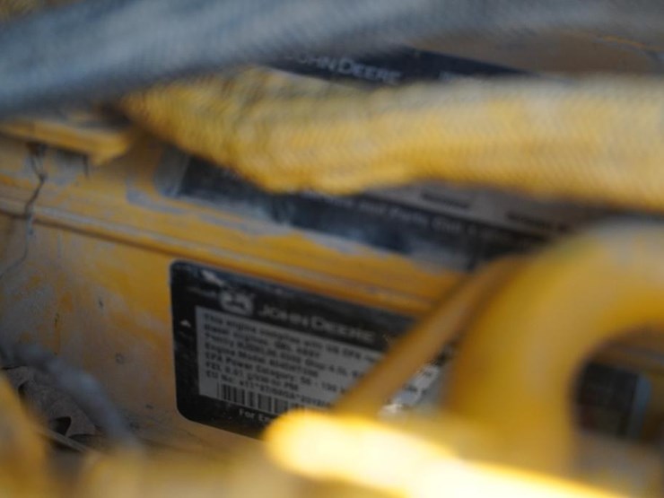 2017-deere-550k-image-56