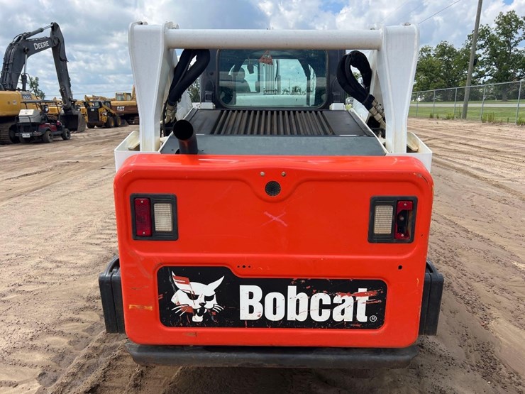 2022-bobcat-t595-image-3