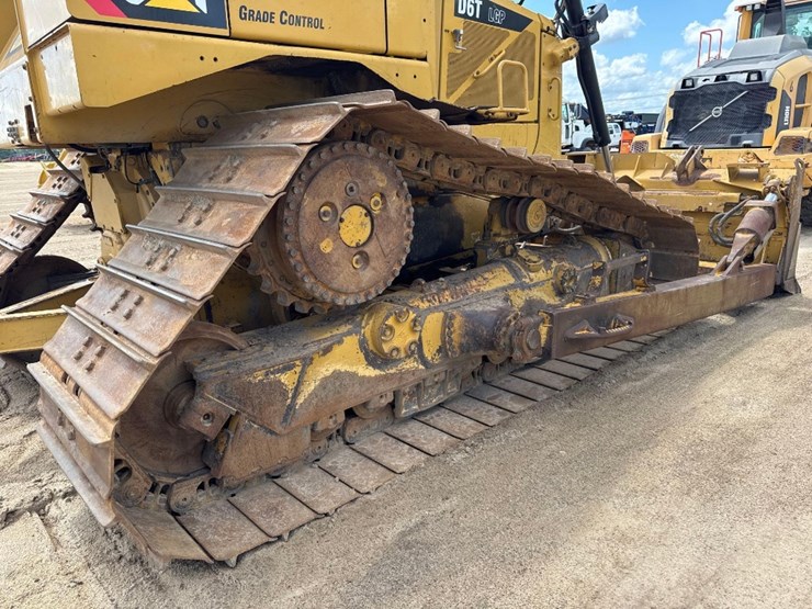 2018-caterpillar-d6t-lgp-image-14
